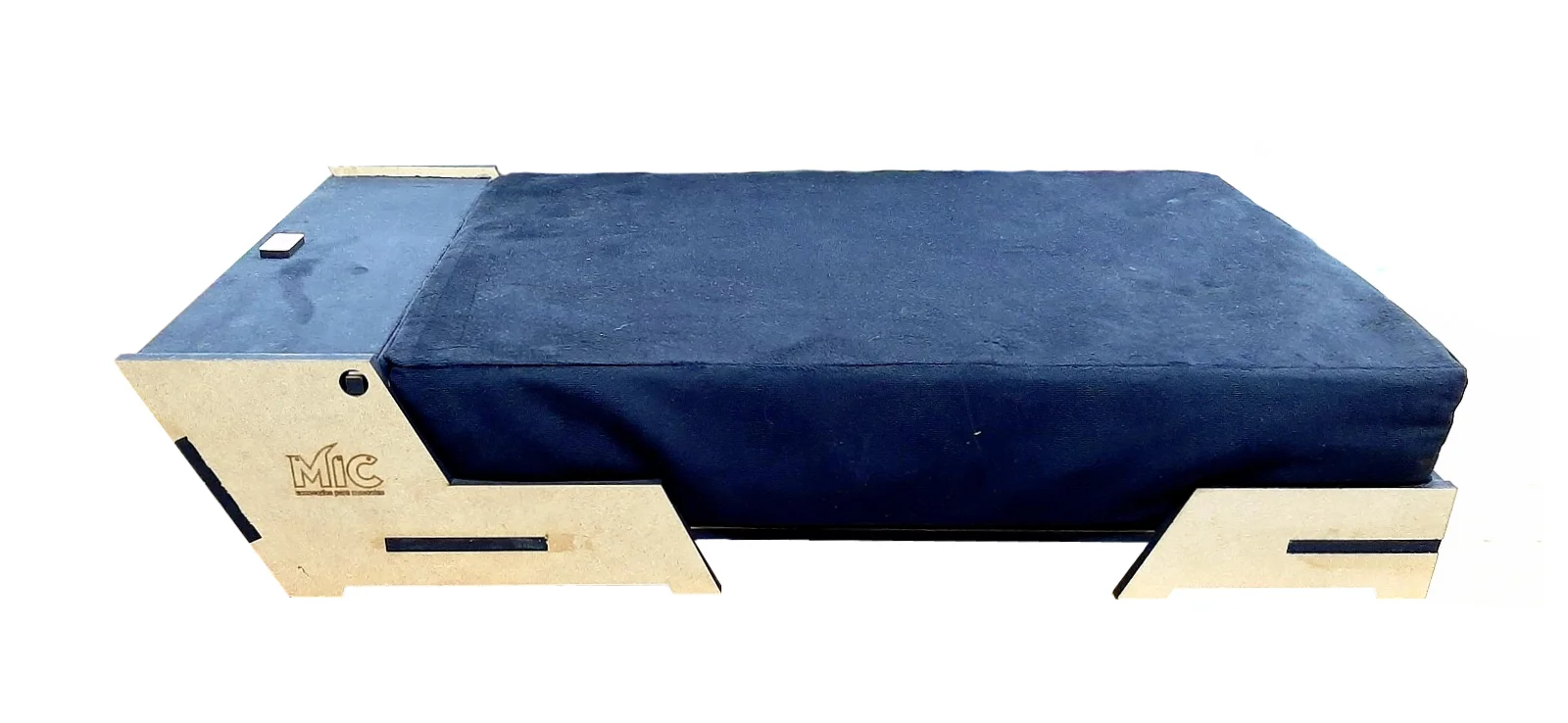 Cama Madera C/almohadon