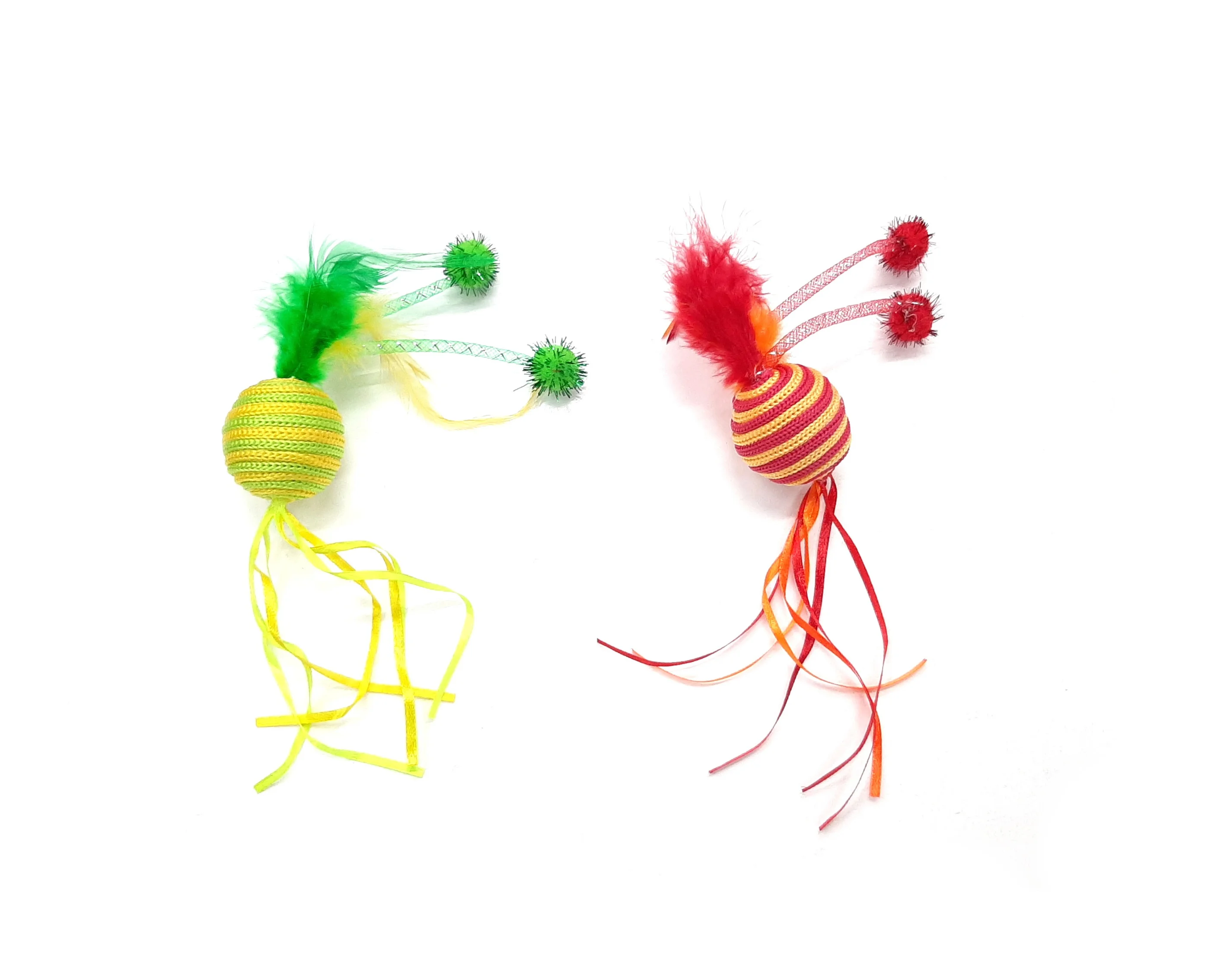 Pelota Gato Cordon Con Tiras Y Pompon